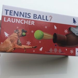 Dog tennis ball launcher